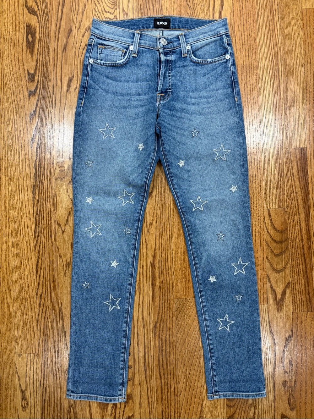 Hudson Riley Relaxed Straight Jeans with Silver Star Embroidery (24)